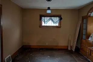 807 W 21st St, Lorain, OH 44052 - Photo 8