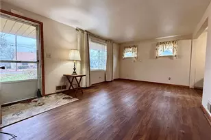 1923 Medford Ave, Youngstown, OH 44514 - Photo 2