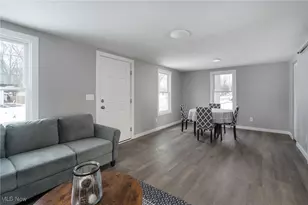 553 Purdue Ave, Elyria, OH 44035 - Photo 6