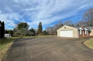 7041 Market Ave N, Canton, OH 44721 - Photo 12