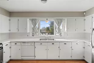 7041 Market Ave N, Canton, OH 44721 - Photo 6