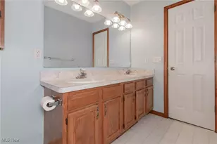 1555 Easton Ave, Madison, OH 44057 - Photo 22