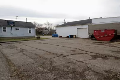 967 G Street, Lorain, OH 44052 - Photo 6