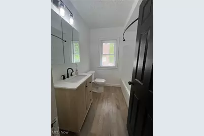 892 Delia Avenue, Akron, OH 44320 - Photo 10