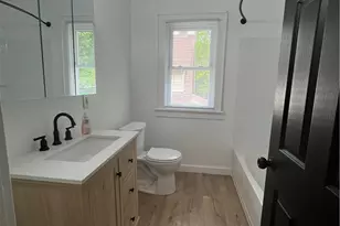 892 Delia Ave, Akron, OH 44320 - Photo 10