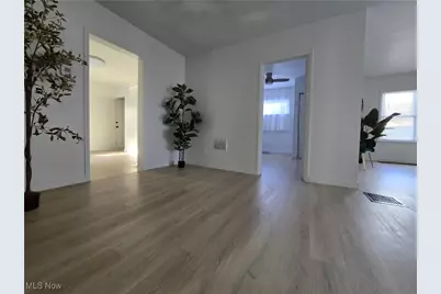 26 Bouquet Avenue, Youngstown, OH 44509 - Photo 10