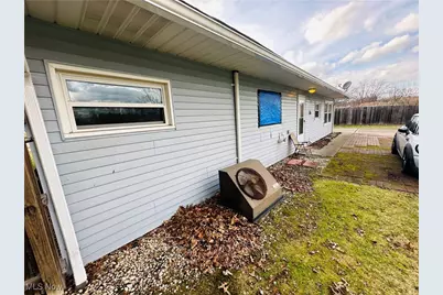 2420 Bel Aire Lane, Poland, OH 44514 - Photo 14