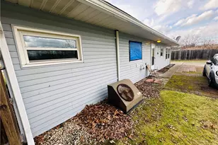 2420 Bel Aire Ln, Poland, OH 44514 - Photo 14