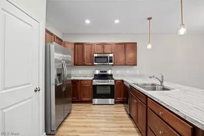 556 Eldemire Lane, Elyria, OH 44035 - Photo 12