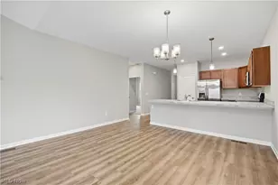 556 Eldemire Ln, Elyria, OH 44035 - Photo 8