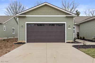 556 Eldemire Lane, Elyria, OH 44035 - Photo 4