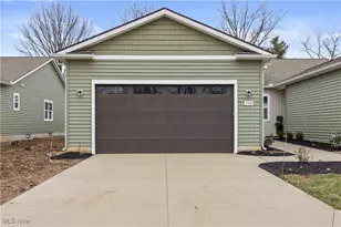 556 Eldemire Ln, Elyria, OH 44035 - Photo 4