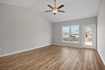 556 Eldemire Lane, Elyria, OH 44035 - Photo 6