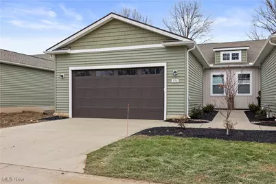 556 Eldemire Lane, Elyria, OH 44035 - Photo 2