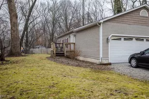 397 Wonder Lake Dr, Akron, OH 44319 - Photo 4