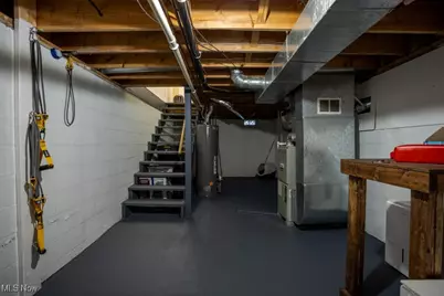 397 Wonder Lake Drive, Akron, OH 44319 - Photo 18