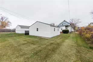 1354 Craneing Rd, Wickliffe, OH 44092 - Photo 42