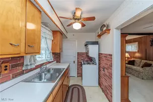 1354 Craneing Rd, Wickliffe, OH 44092 - Photo 12