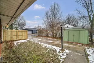 985 Clement St, Akron, OH 44306 - Photo 30