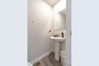 3564 Kenyon Creek Avenue NW, Massillon, OH 44647 - Photo 6