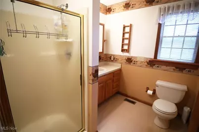 500 N Lake Street, Amherst, OH 44001 - Photo 18