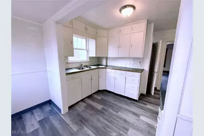 325 Grace Avenue, Akron, OH 44320 - Photo 4