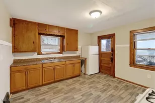 8204 Bancroft Ave, Loveland, OH 44105 - Photo 6