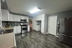 135 Wheeling Ave, Wellington, OH 44090 - Photo 2