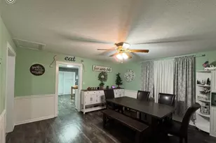 135 Wheeling Ave, Wellington, OH 44090 - Photo 8