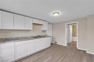 15008 Sylvia Ave, Loveland, OH 44110 - Photo 14