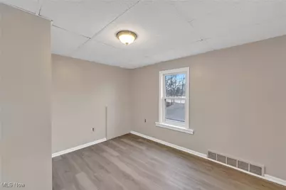 15008 Sylvia Avenue, Loveland, OH 44110 - Photo 18