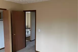 4250 S Main St, Akron, OH 44319 - Photo 12