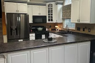 148 Pine Hollow Cir, Chardon, OH 44024 - Photo 6