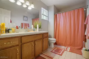 8690 Foxwood Cir, Macedonia, OH 44056 - Photo 18