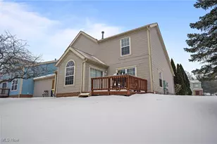 8690 Foxwood Cir, Macedonia, OH 44056 - Photo 24