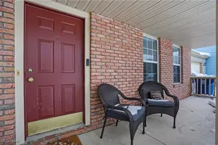 8690 Foxwood Cir, Macedonia, OH 44056 - Photo 2