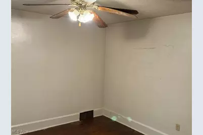 345 Wabash Avenue S, Brewster, OH 44613 - Photo 12
