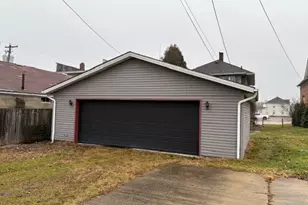 345 Wabash Ave S, Brewster, OH 44613 - Photo 4