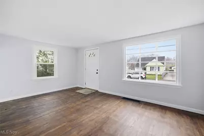 2125 39th Street NW, Canton, OH 44709 - Photo 8