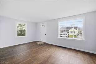 2125 39th St NW, Canton, OH 44709 - Photo 8