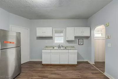 5678 Hamlet Avenue, Loveland, OH 44127 - Photo 8