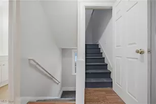 225 Cranz Pl, Akron, OH 44310 - Photo 20