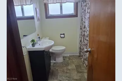 2444 Janice, Worthington, OH 44470 - Photo 6