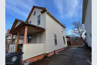 1011 Laurel Avenue, Akron, OH 44307 - Photo 2