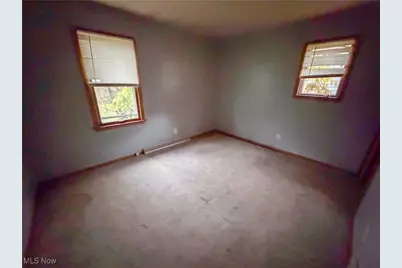 3380 Sunnybrooke Drive, Youngstown, OH 44511 - Photo 12