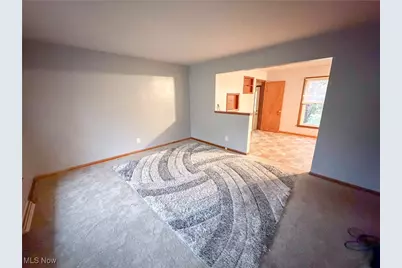 3380 Sunnybrooke Drive, Youngstown, OH 44511 - Photo 2