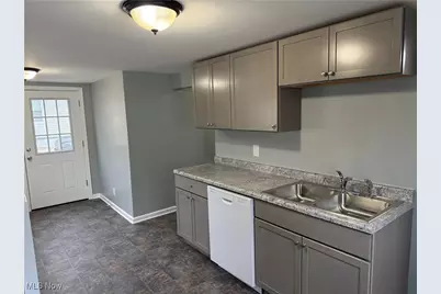 2873 Shelburn Avenue, Akron, OH 44312 - Photo 10