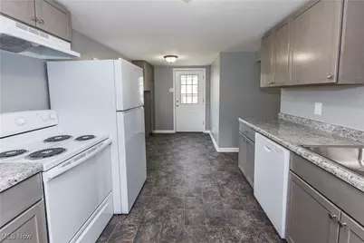 2873 Shelburn Avenue, Akron, OH 44312 - Photo 8