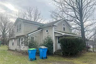 13661 W Spring St, Burton, OH 44021 - Photo 2