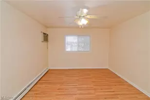 4498 Washington Square Dr, Austintown, OH 44515 - Photo 2